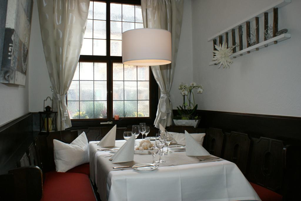 Hotel Restaurant Zunftstube Saarburg Ngoại thất bức ảnh