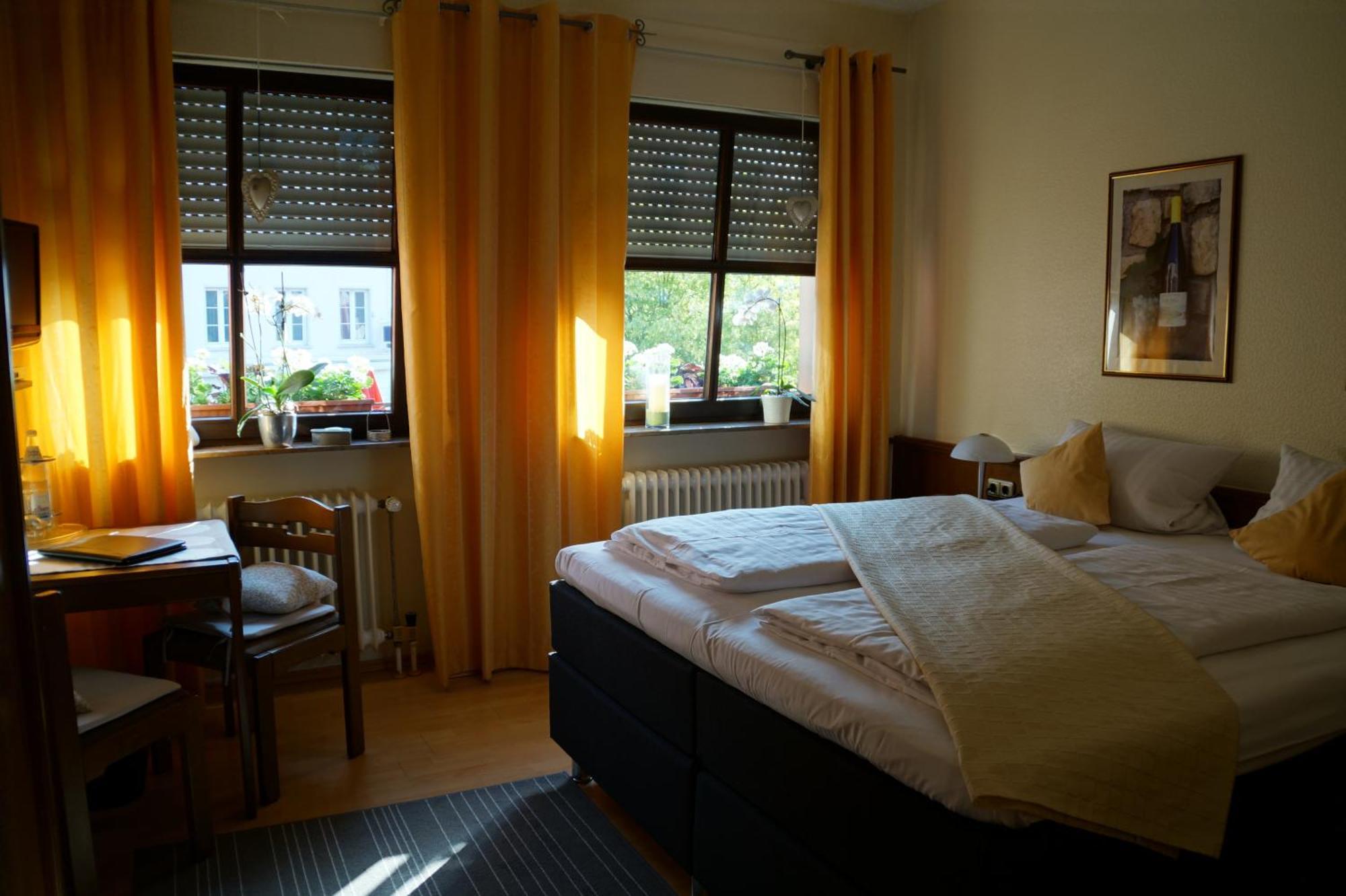 Hotel Restaurant Zunftstube Saarburg Phòng bức ảnh